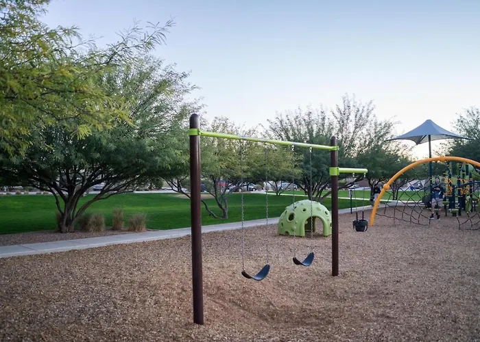 Spacious 3br - Pool, Playground, Ev Station L2, Near Freeway, Free Parking Ferienhaus