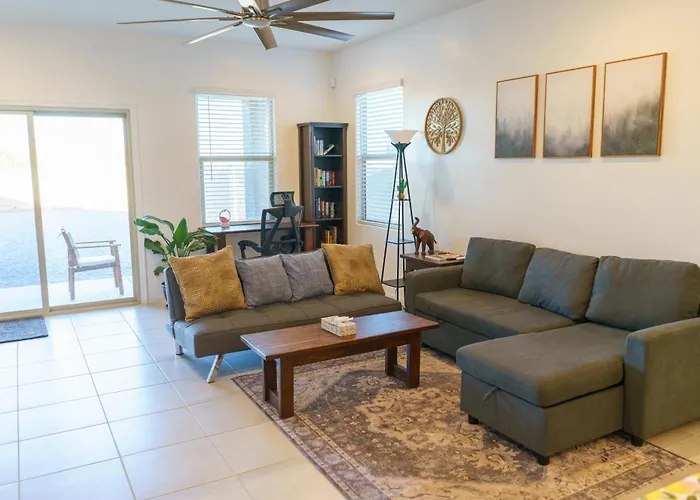 Spacious 3br - Pool, Playground, Ev Station L2, Near Freeway, Free Parking Holiday home Tucson